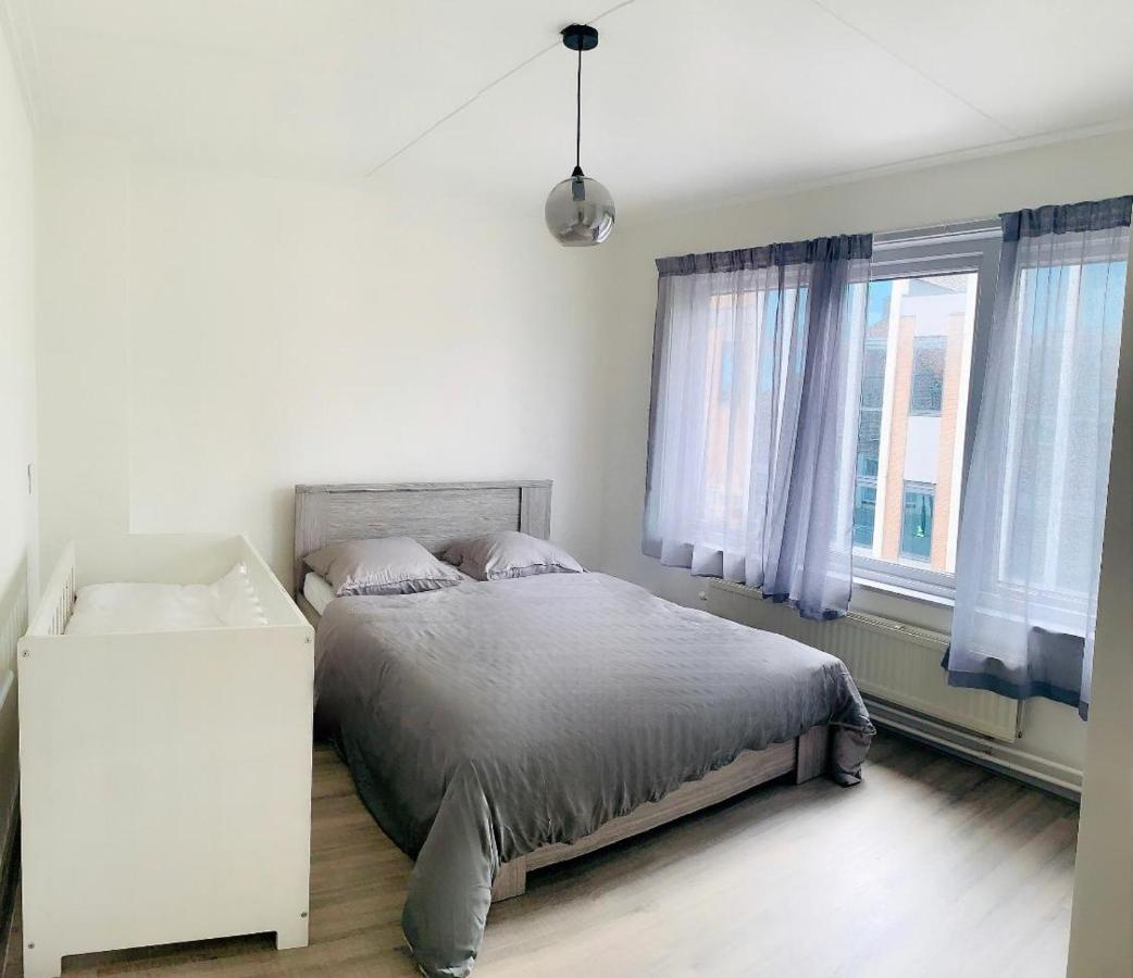 Cosy House In The Heart Of The Center! Leilighet Oostburg Eksteriør bilde