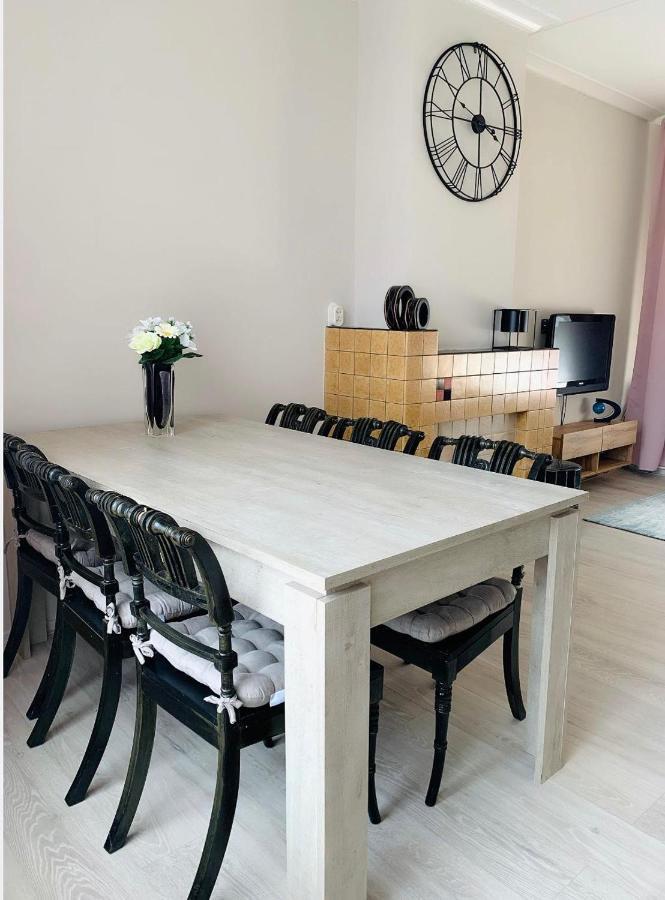 Cosy House In The Heart Of The Center! Leilighet Oostburg Eksteriør bilde